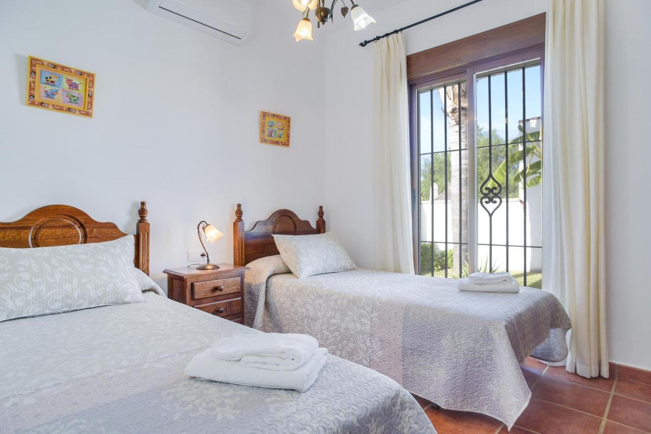 Casa Villanueva 4 - Solo Familias Conil De La Frontera Eksteriør billede